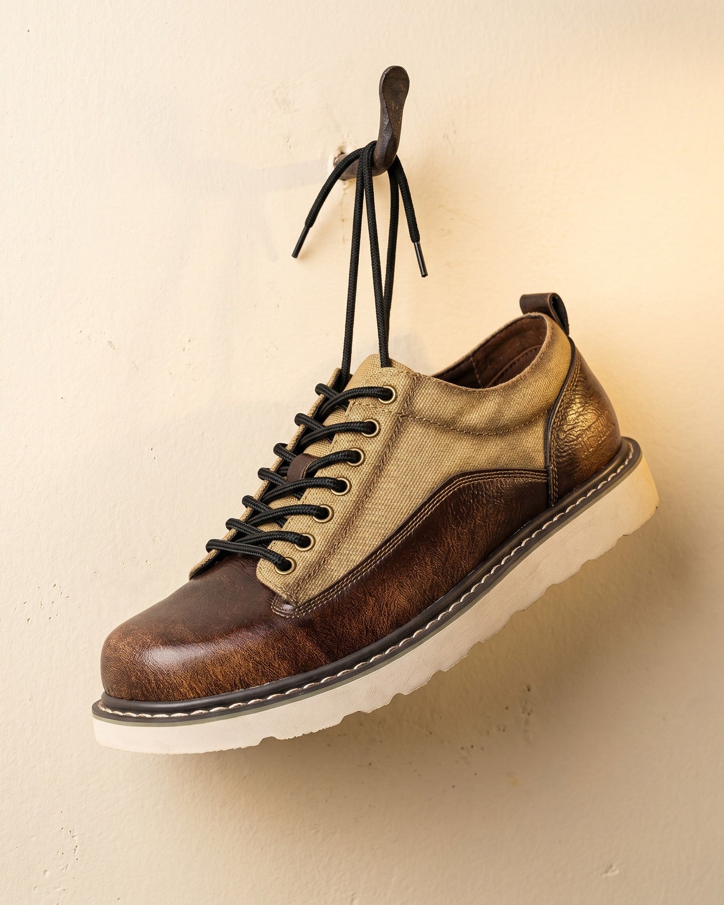 Vittorio Leather Lace-Up Shoe